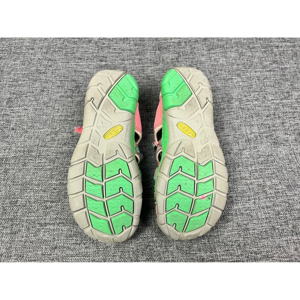 Keen Seacamp II CNX Girls Pink Green Butterfly Water Sandals Size 3 US 35 EU